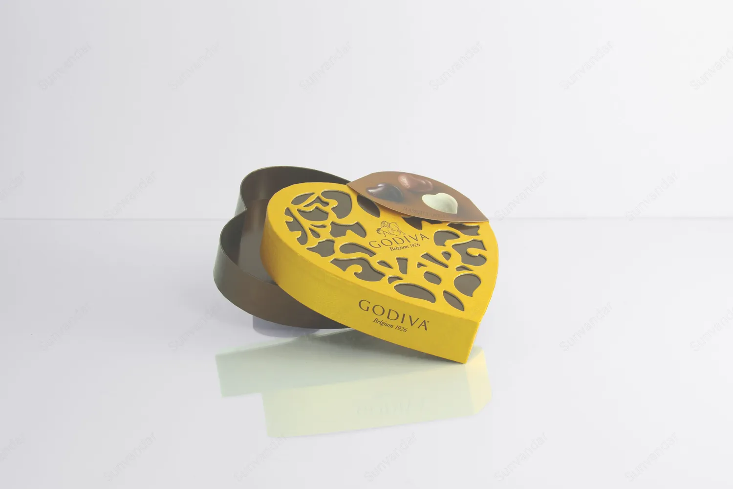 Heart shaped lid & base box
Lid fully covered